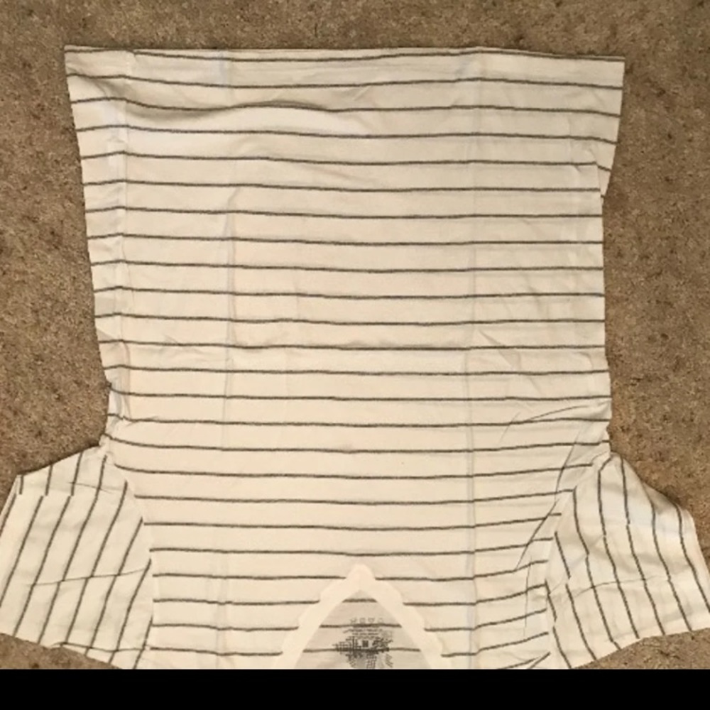 Medium blue sol v-neck
